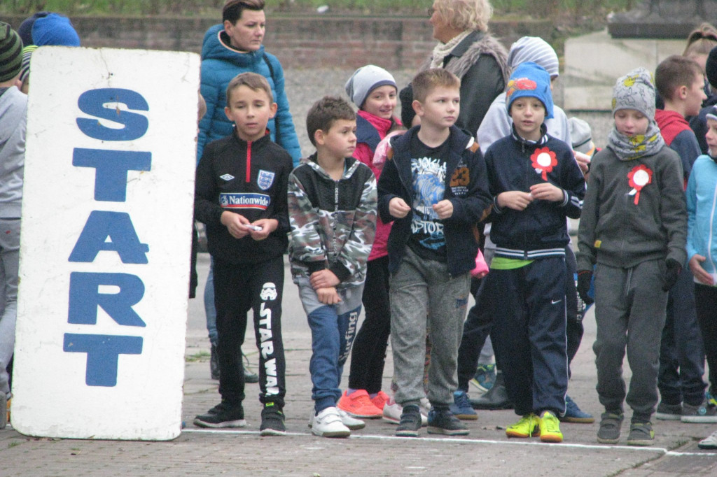 Zamość: Ruszył Bieg Listopadowy z okazji Święta Niepodległości [FOTO]