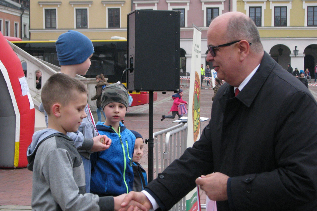 Zamość: Ruszył Bieg Listopadowy z okazji Święta Niepodległości [FOTO]