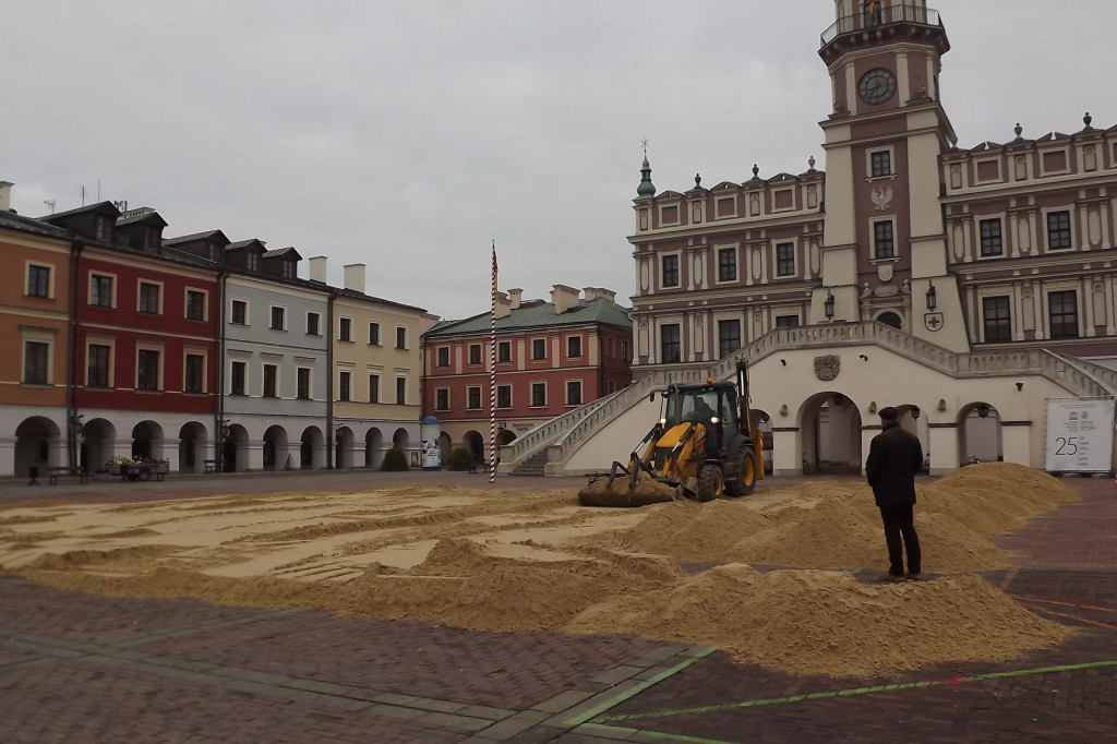 Zamość: Powstaje lodowisko