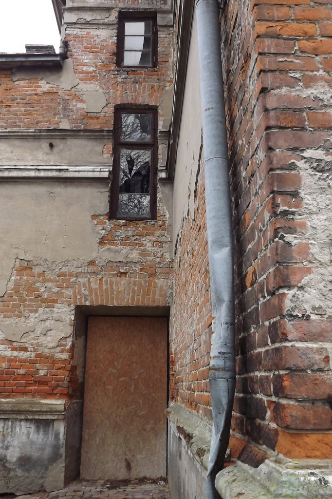 Zamość: Generałówka idzie pod młotek