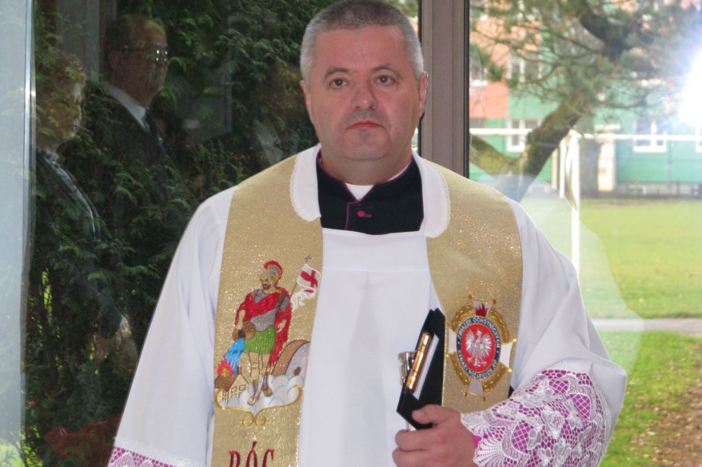 Zamość: 75. rocznica wysiedleń na Zamojszczyźnie - odsłonięcie tablicy w ZSP Nr 4 [FOTO]