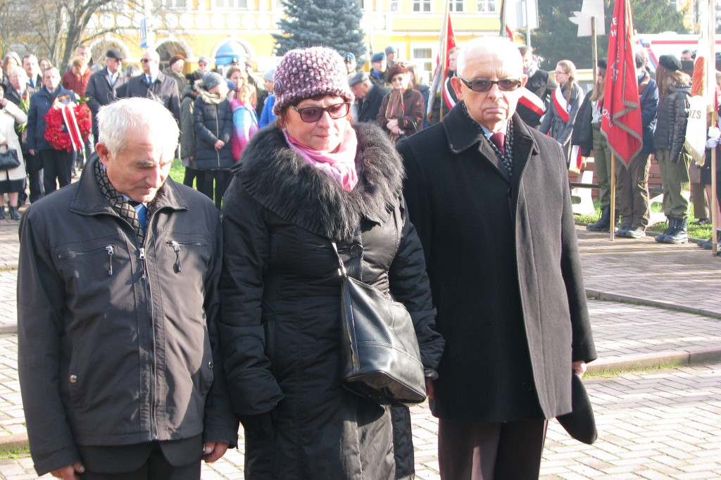 Zamość: 75. rocznica wysiedleń na Zamojszczyźnie - uroczystości pod Pomnikiem Ofiar Niemieckich Wysiedleń [FOTO]