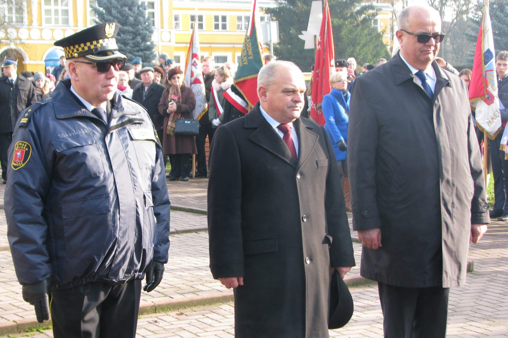 Zamość: 75. rocznica wysiedleń na Zamojszczyźnie - uroczystości pod Pomnikiem Ofiar Niemieckich Wysiedleń [FOTO]