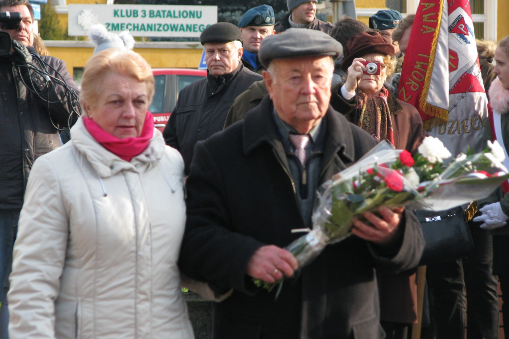 Zamość: 75. rocznica wysiedleń na Zamojszczyźnie - uroczystości pod Pomnikiem Ofiar Niemieckich Wysiedleń [FOTO]