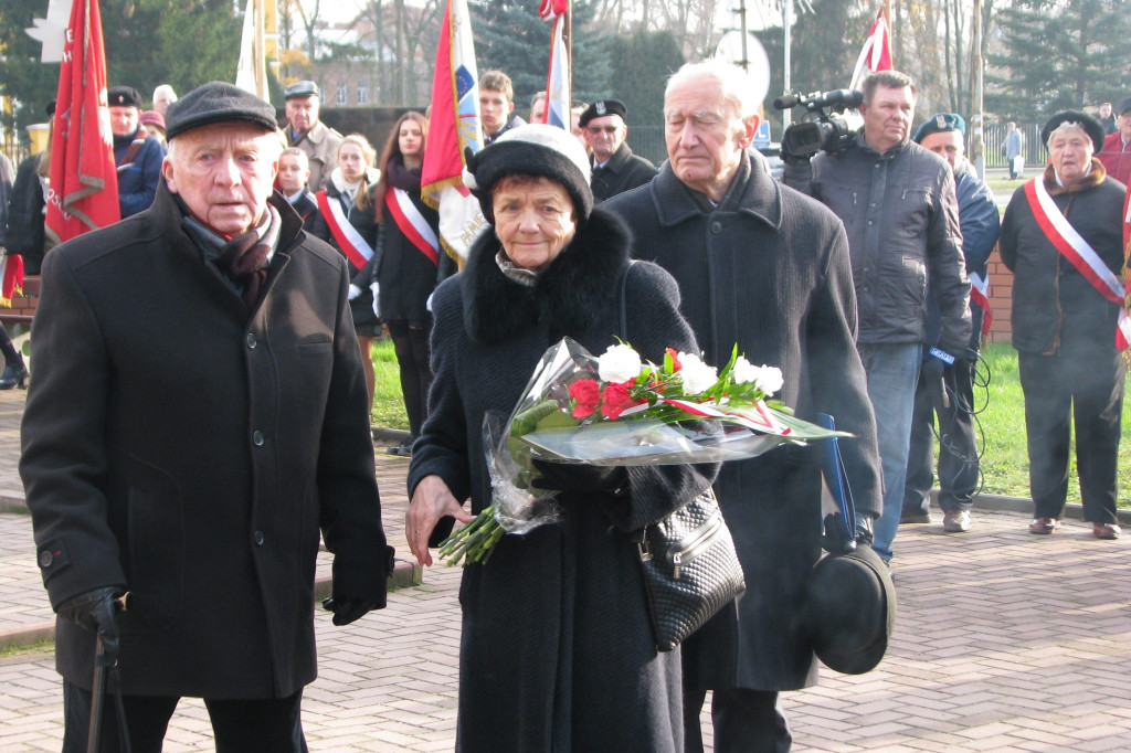 Zamość: 75. rocznica wysiedleń na Zamojszczyźnie - uroczystości pod Pomnikiem Ofiar Niemieckich Wysiedleń [FOTO]
