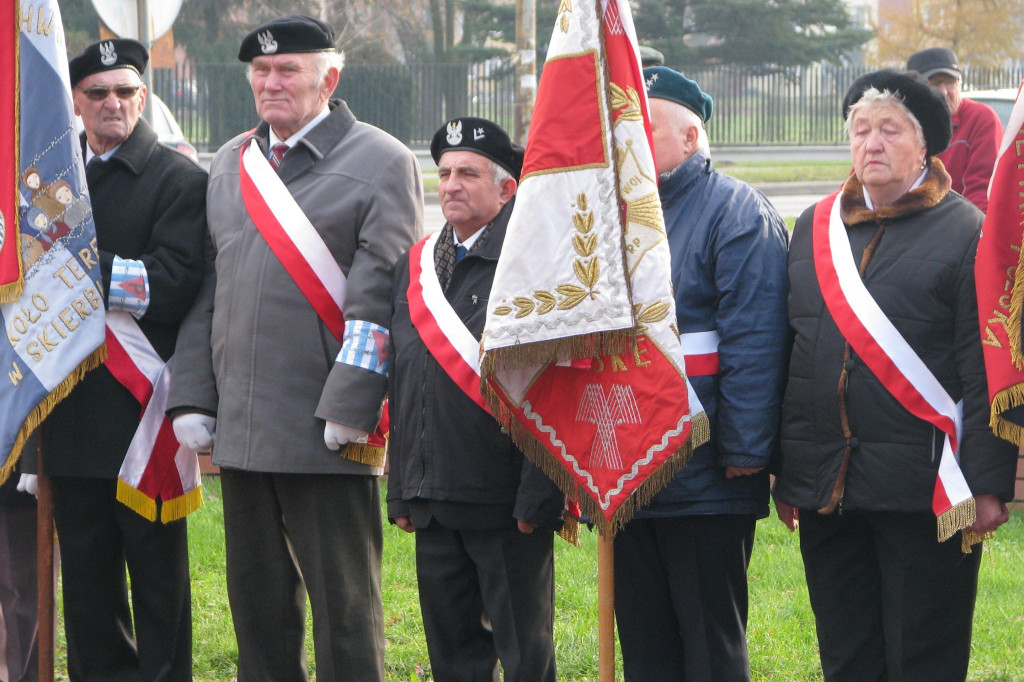 Zamość: 75. rocznica wysiedleń na Zamojszczyźnie - uroczystości pod Pomnikiem Ofiar Niemieckich Wysiedleń [FOTO]