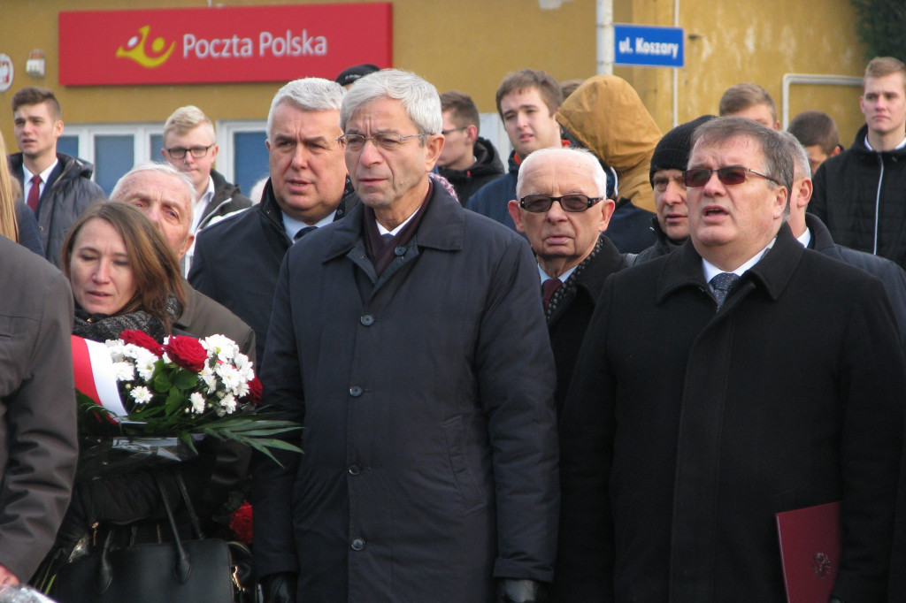 Zamość: 75. rocznica wysiedleń na Zamojszczyźnie - uroczystości pod Pomnikiem Ofiar Niemieckich Wysiedleń [FOTO]