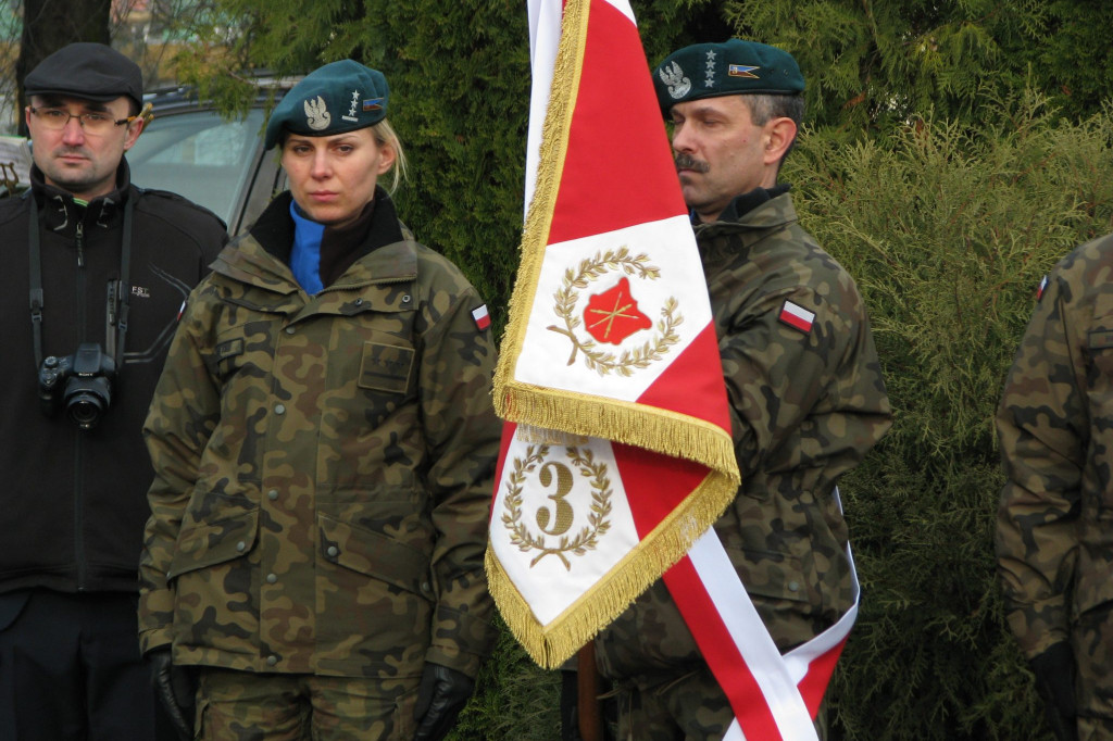 Zamość: 75. rocznica wysiedleń na Zamojszczyźnie - uroczystości pod Pomnikiem Ofiar Niemieckich Wysiedleń [FOTO]