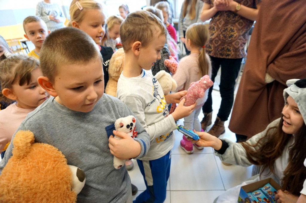 Zamość: Misie świętowały! Dzień Pluszowego Misia w SP nr3