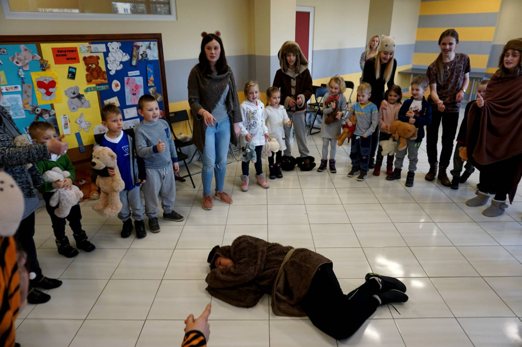 Zamość: Misie świętowały! Dzień Pluszowego Misia w SP nr3