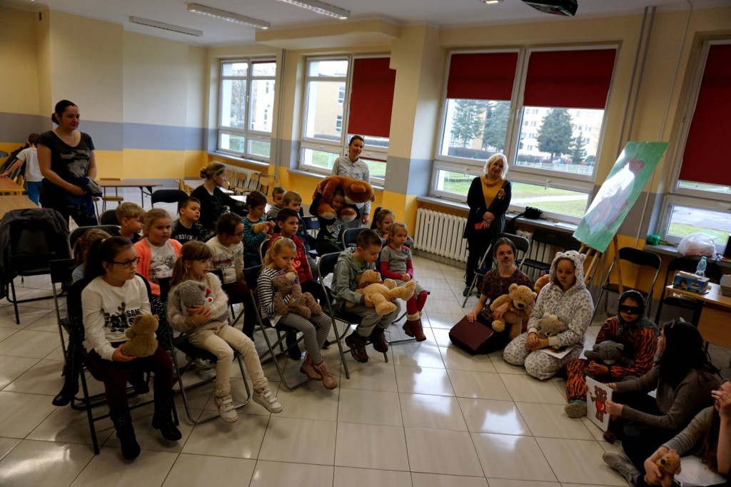 Zamość: Misie świętowały! Dzień Pluszowego Misia w SP nr3