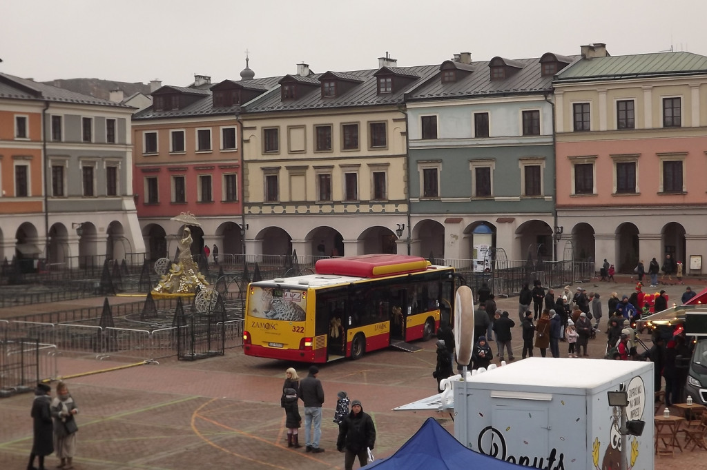 Zamość: Rozpoczął się jarmark świąteczny [FOTO]