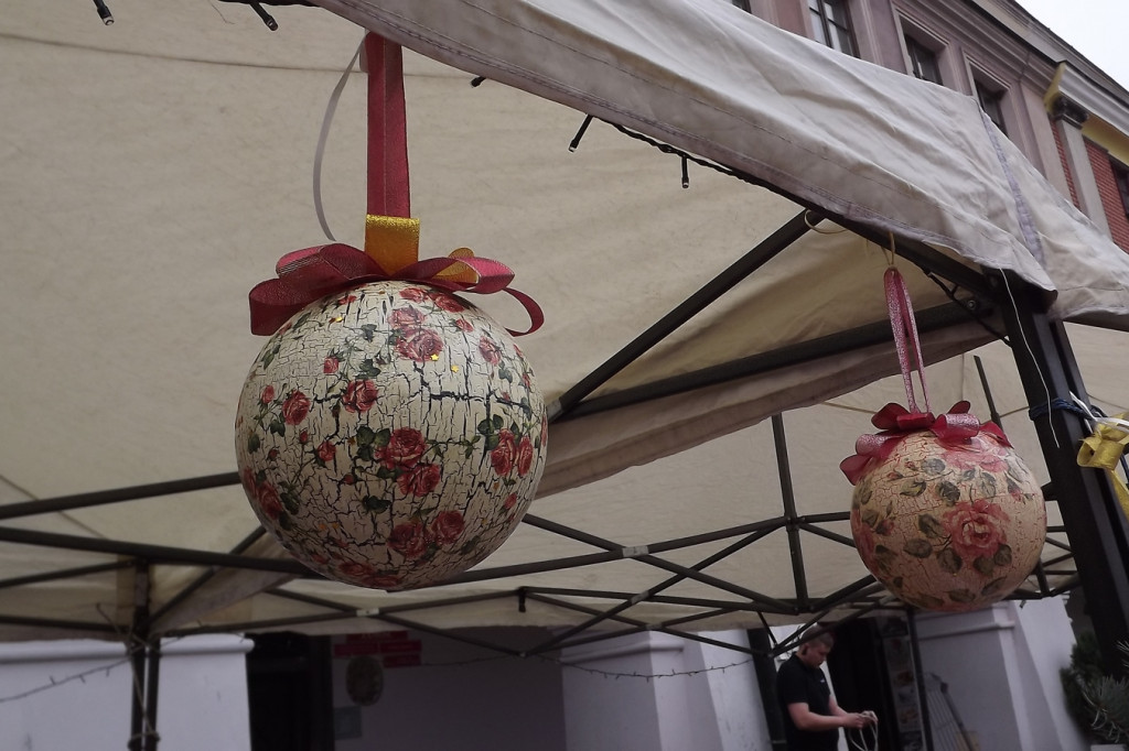 Zamość: Rozpoczął się jarmark świąteczny [FOTO]