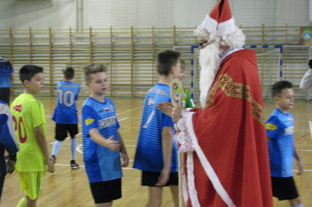 Zamość: VII Mikołajkowy Turniej W Halowej Piłce Nożnej [FOTO][WYNIKI]