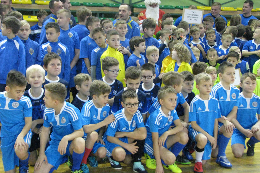Zamość: VII Mikołajkowy Turniej W Halowej Piłce Nożnej [FOTO][WYNIKI]