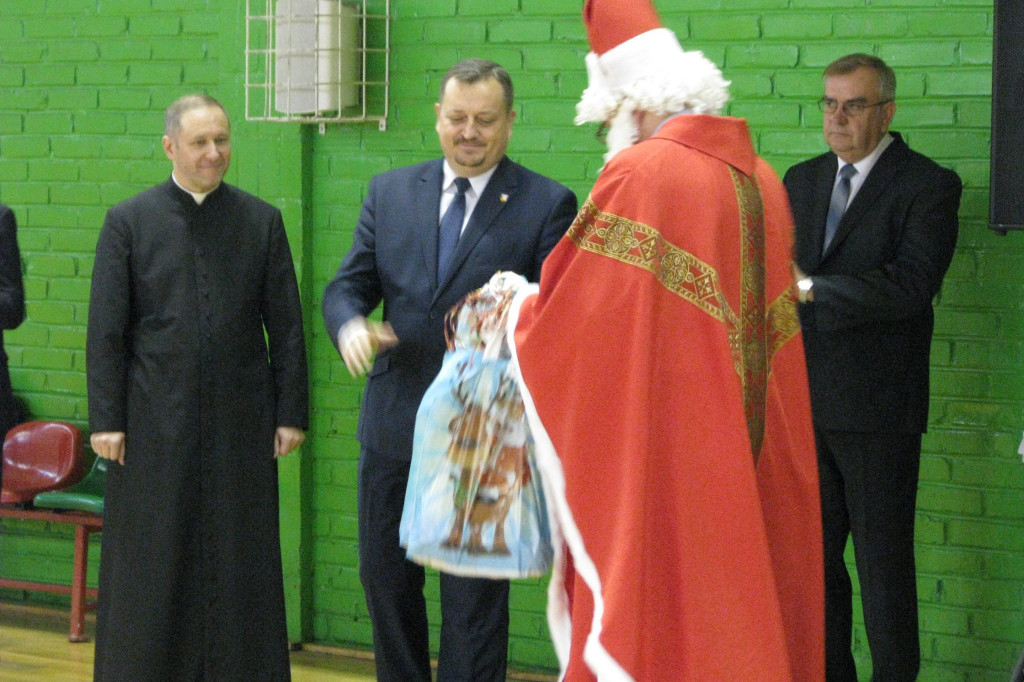 Zamość: VII Mikołajkowy Turniej W Halowej Piłce Nożnej [FOTO][WYNIKI]