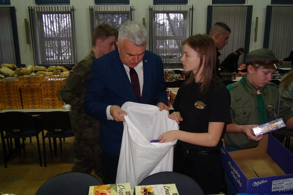 Zamość: Przygotowali paczki dla kombatantów [FOTO]
