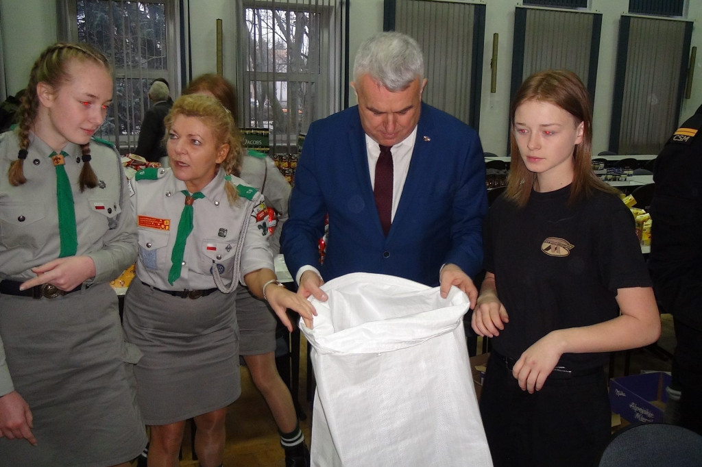 Zamość: Przygotowali paczki dla kombatantów [FOTO]
