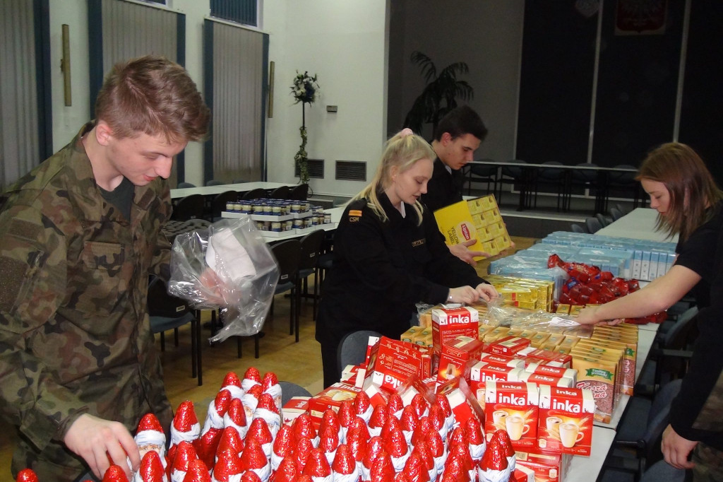 Zamość: Przygotowali paczki dla kombatantów [FOTO]