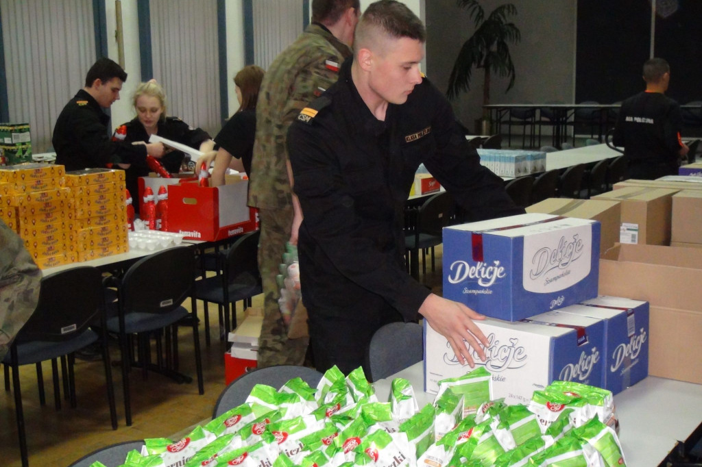 Zamość: Przygotowali paczki dla kombatantów [FOTO]