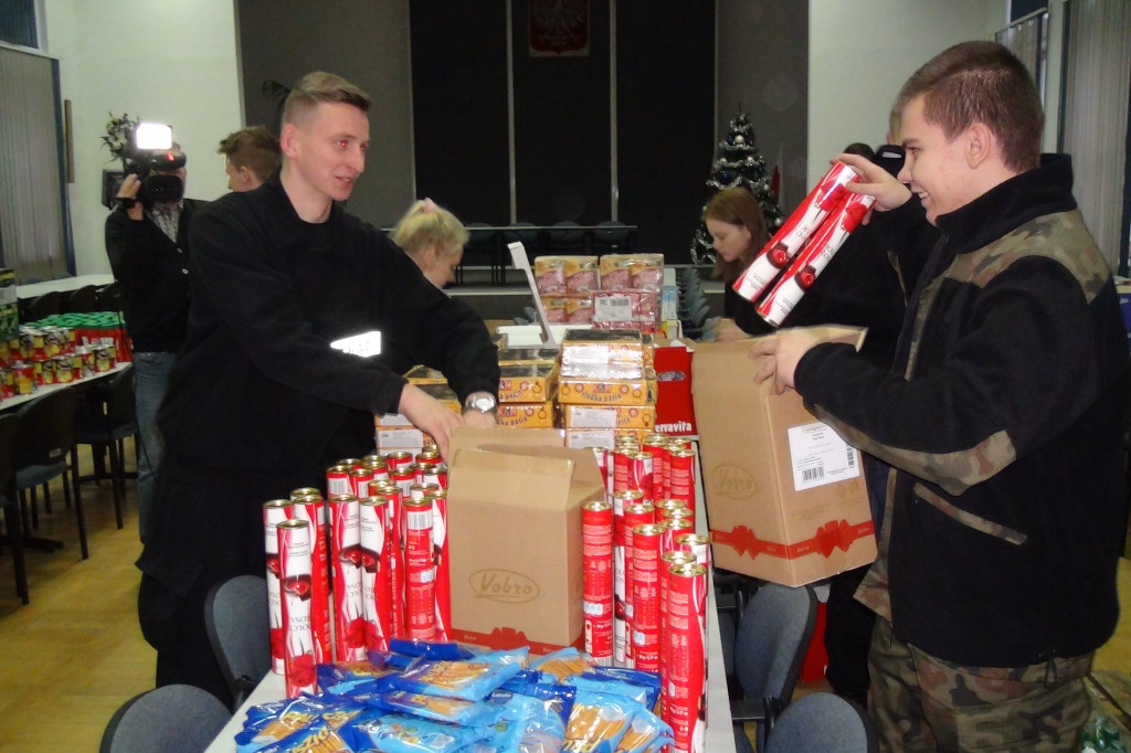 Zamość: Przygotowali paczki dla kombatantów [FOTO]