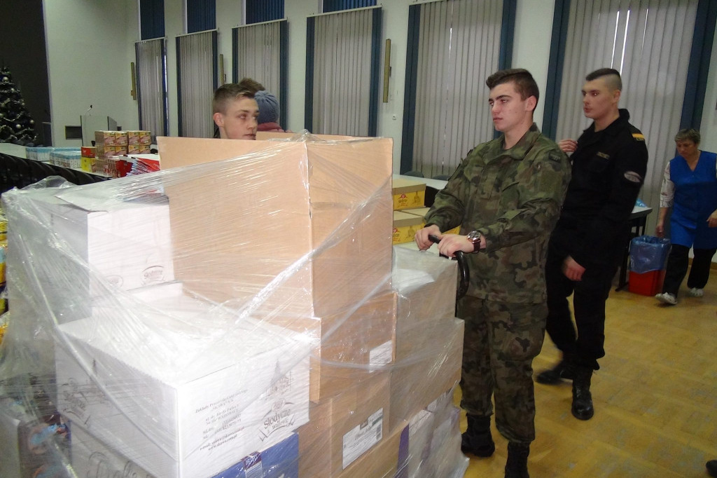 Zamość: Przygotowali paczki dla kombatantów [FOTO]