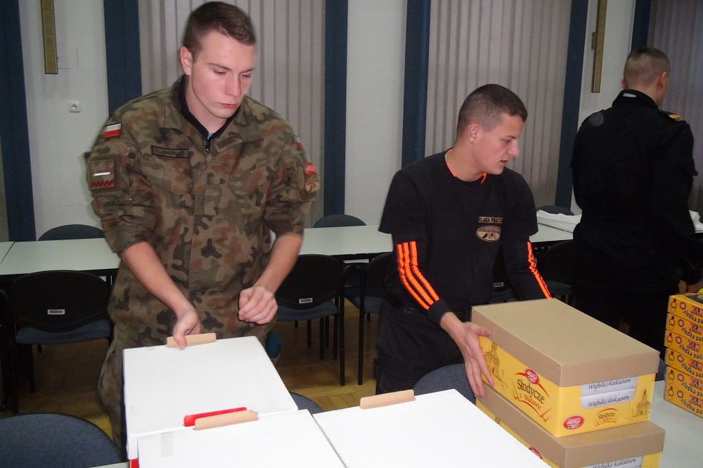 Zamość: Przygotowali paczki dla kombatantów [FOTO]