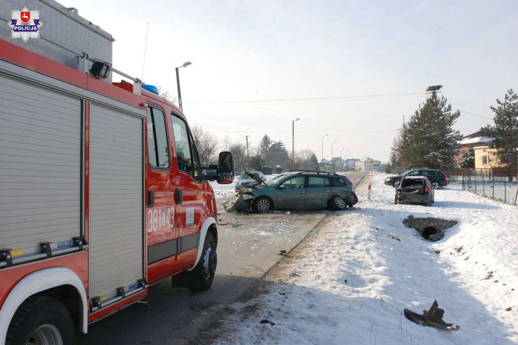 Żdanów: Zderzenie trzech aut