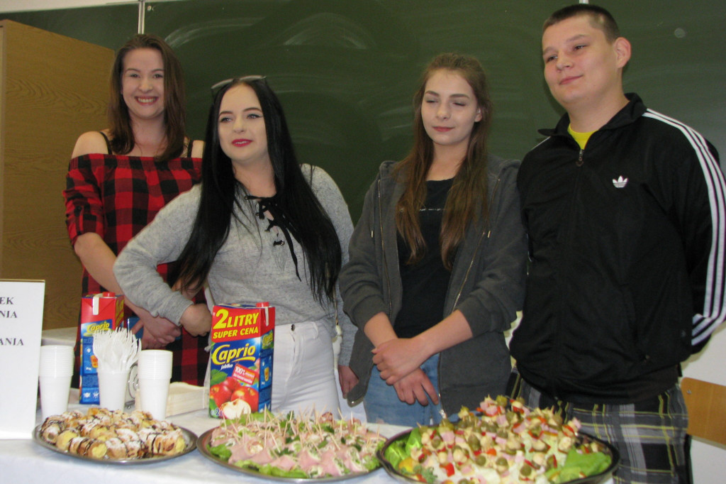 Zamość: VI Targi Edukacji i Pracy na WSHE [FOTO]