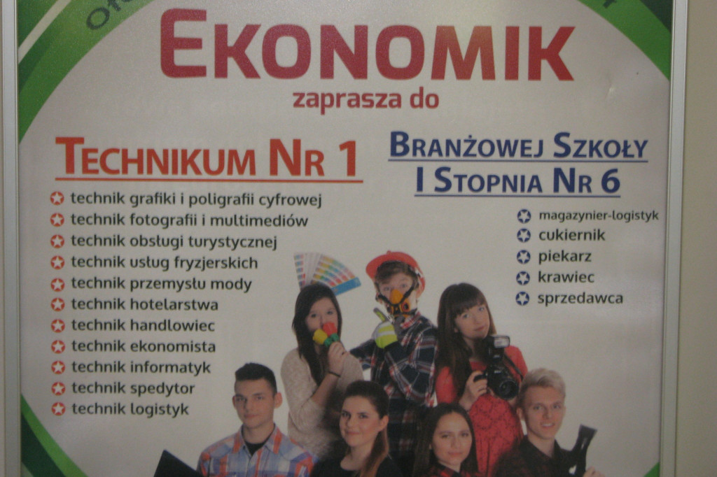 Zamość: VI Targi Edukacji i Pracy na WSHE [FOTO]