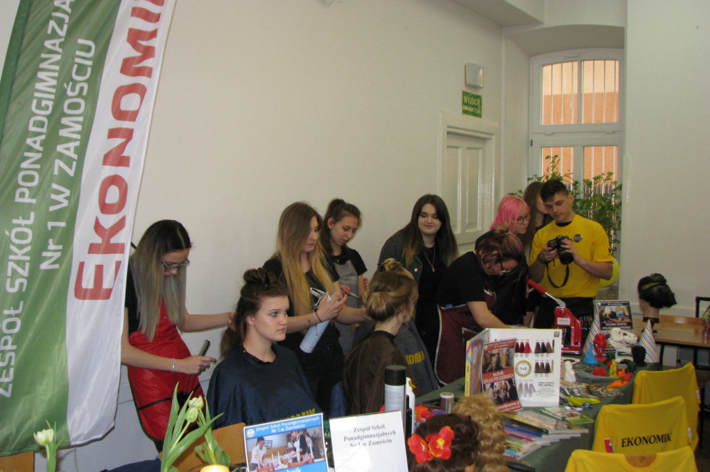 Zamość: VI Targi Edukacji i Pracy na WSHE [FOTO]