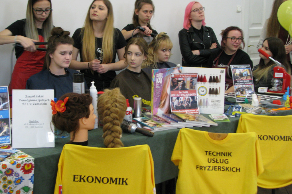 Zamość: VI Targi Edukacji i Pracy na WSHE [FOTO]