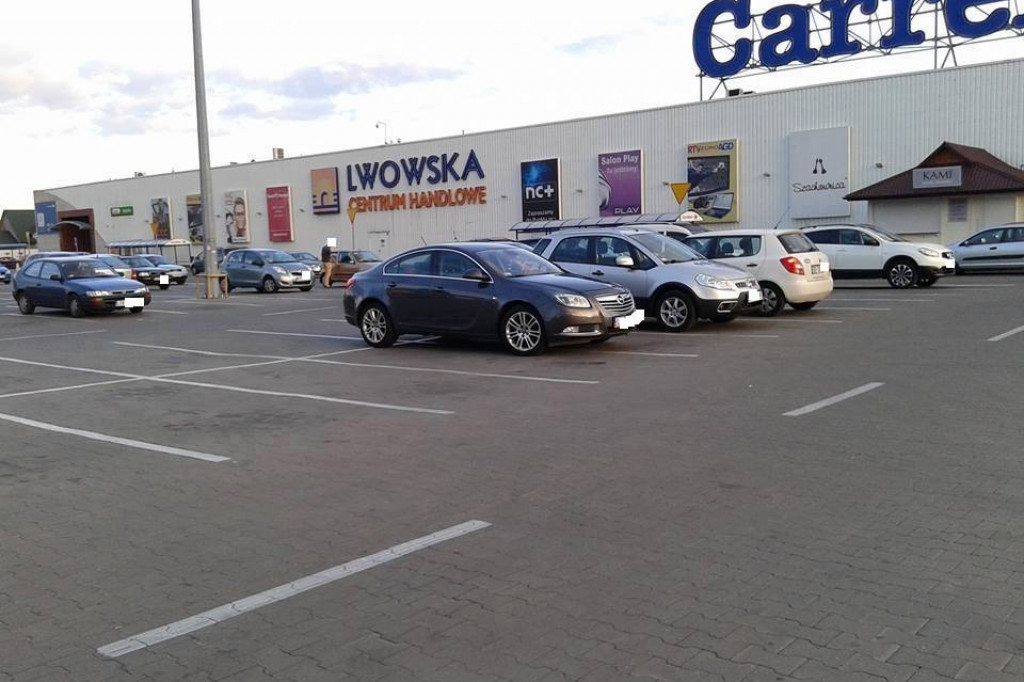 Zamość: Mistrzowie parkowania w obiektywie [FOTO]