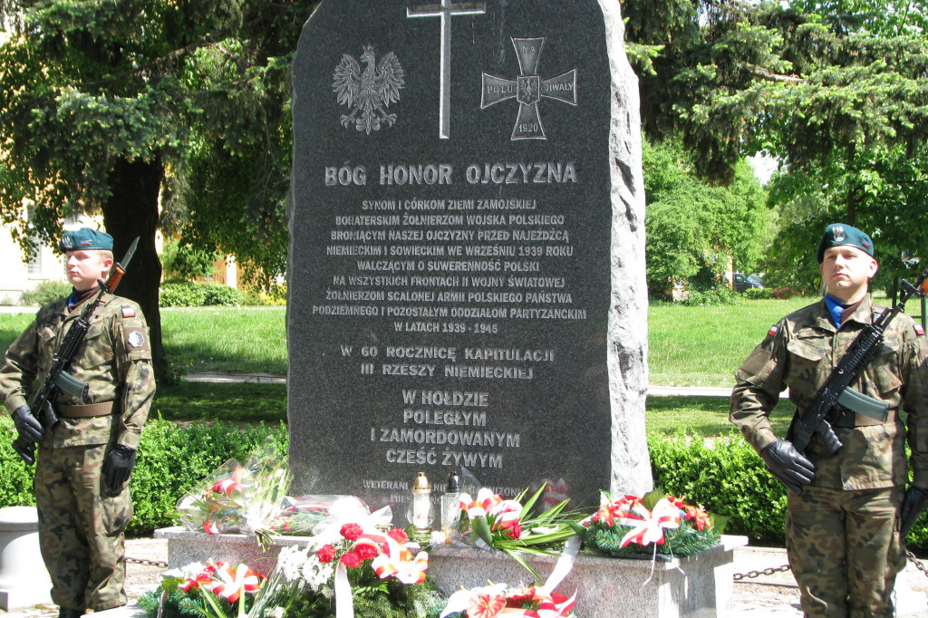 Zamość: 73. rocznica zakończenia II wojny światowej [FOTO]