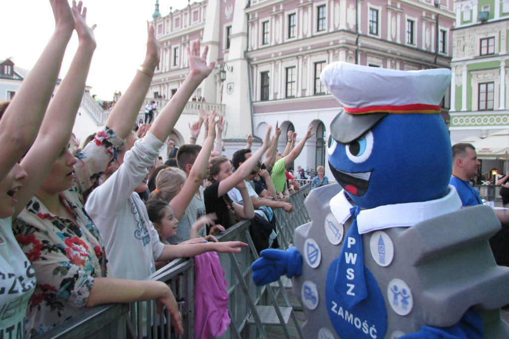 Zamość: Za nami koncert juwenaliowy. Wystąpili Jako Tako, MeGustar i Sarsa [FOTO]