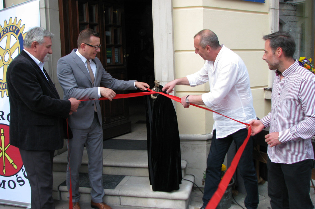Zamość: Srebroń odsłonięty [FOTO]