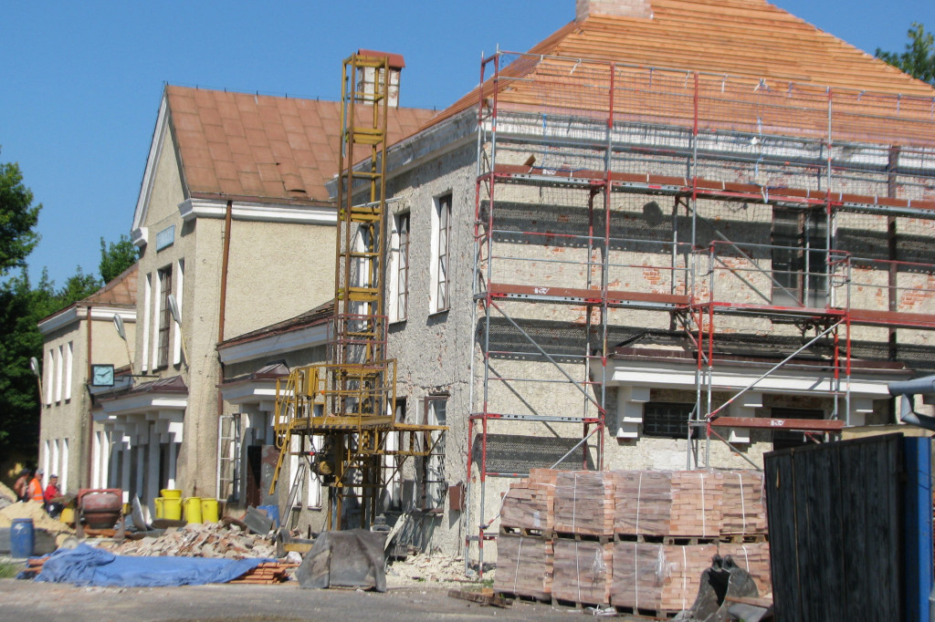 Zamość: Dworzec kolejowy zmienia oblicze [FOTO]