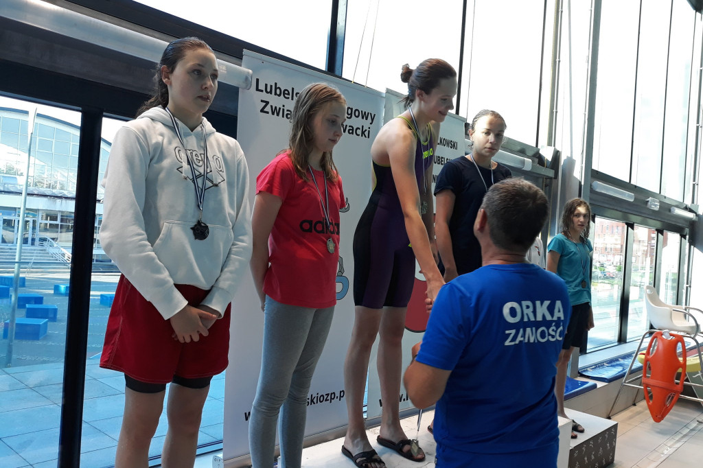 Zamość: Worek medali pływaków Orki