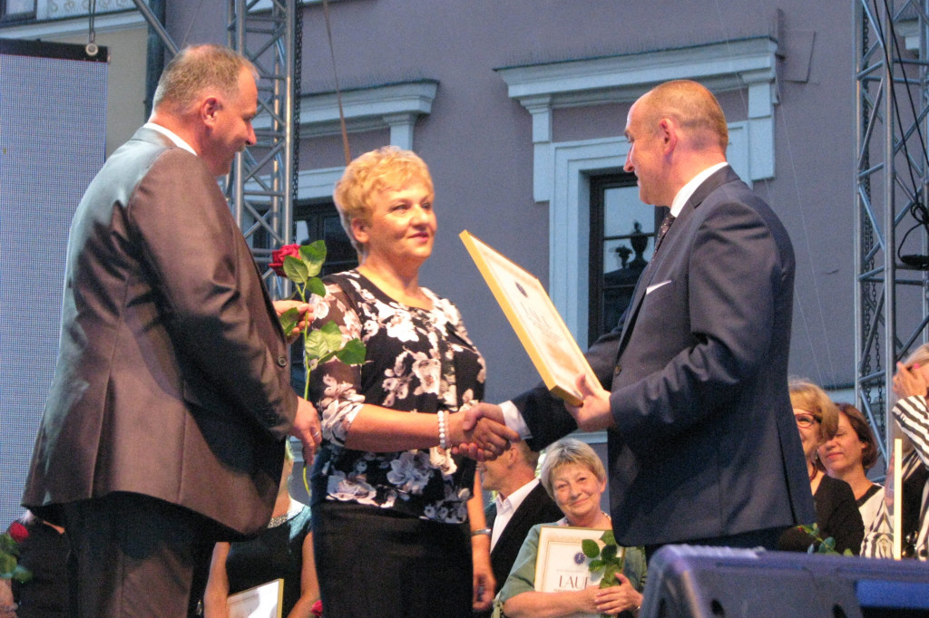 Zamość: Gala 25-lecia Zespołu Szkół Społecznych [ FOTO]
