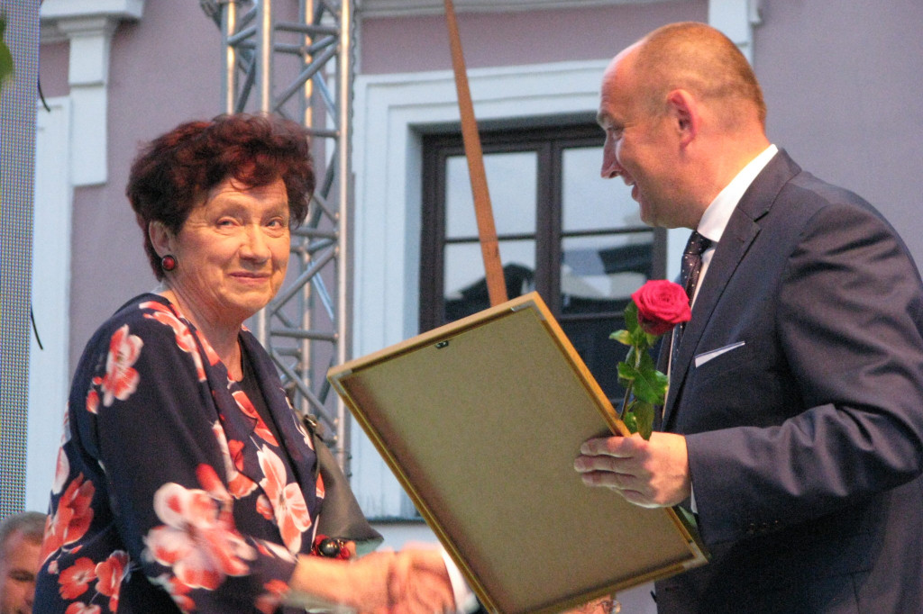 Zamość: Gala 25-lecia Zespołu Szkół Społecznych [ FOTO]