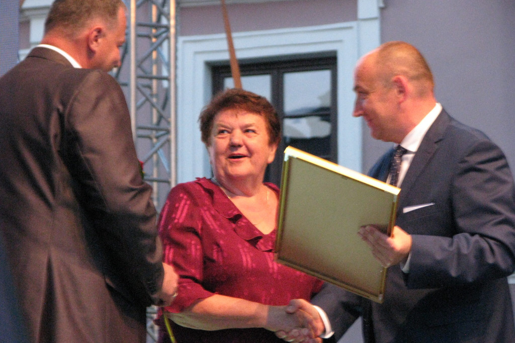 Zamość: Gala 25-lecia Zespołu Szkół Społecznych [ FOTO]