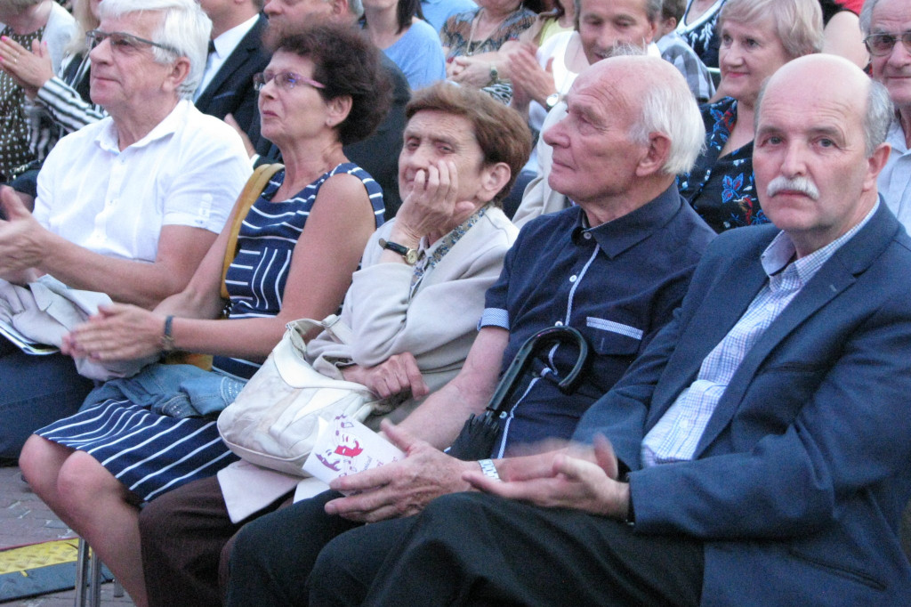 Zamość: Gala 25-lecia Zespołu Szkół Społecznych [ FOTO]