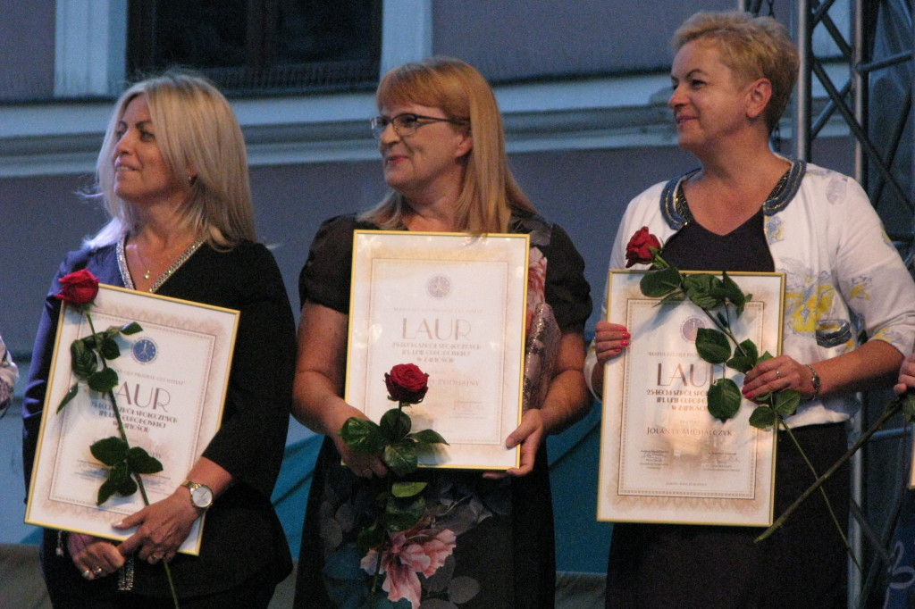Zamość: Gala 25-lecia Zespołu Szkół Społecznych [ FOTO]