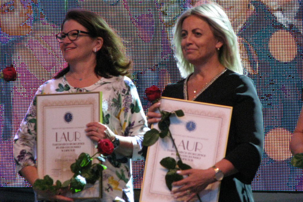 Zamość: Gala 25-lecia Zespołu Szkół Społecznych [ FOTO]