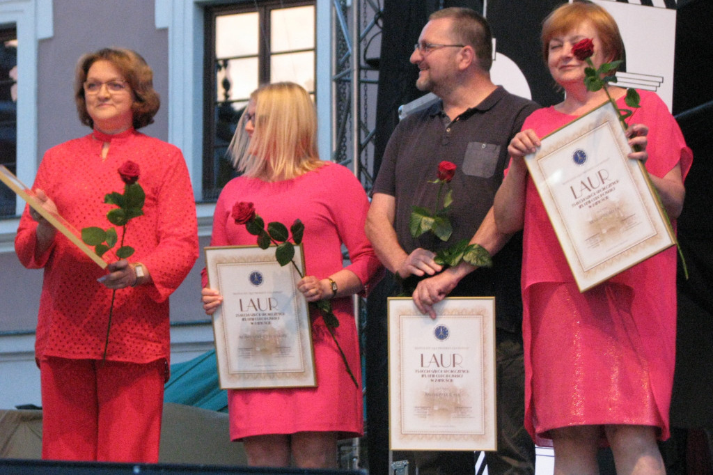 Zamość: Gala 25-lecia Zespołu Szkół Społecznych [ FOTO]