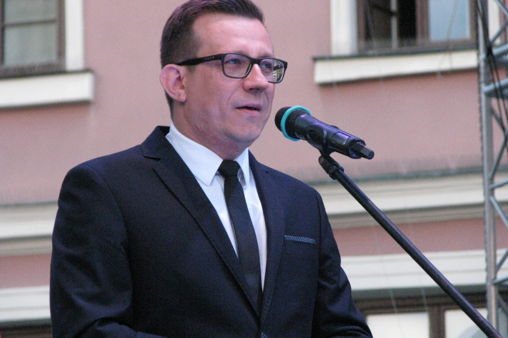 Zamość: Gala 25-lecia Zespołu Szkół Społecznych [ FOTO]