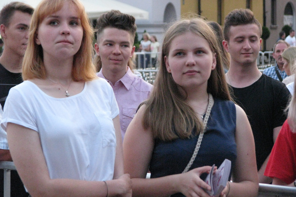 Zamość: Gala 25-lecia Zespołu Szkół Społecznych [ FOTO]