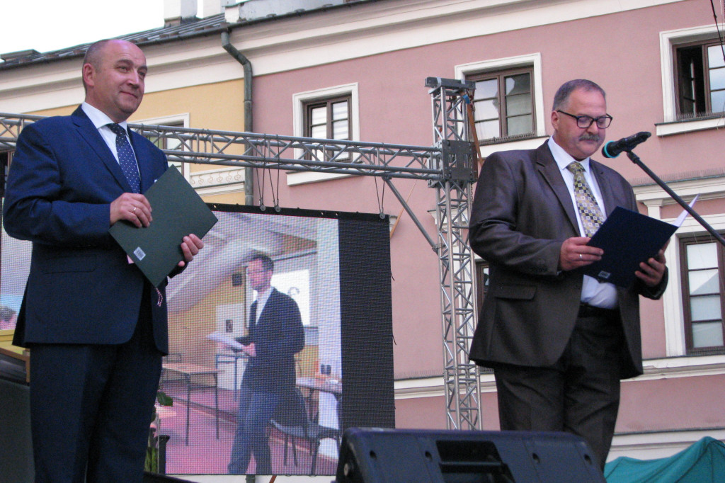 Zamość: Gala 25-lecia Zespołu Szkół Społecznych [ FOTO]