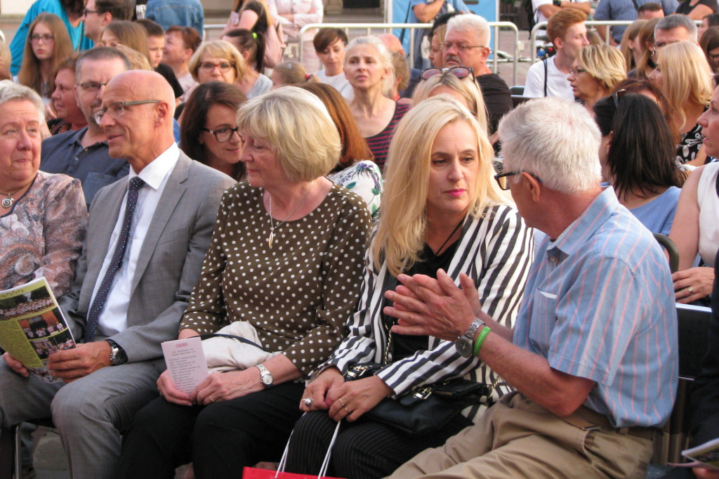 Zamość: Gala 25-lecia Zespołu Szkół Społecznych [ FOTO]