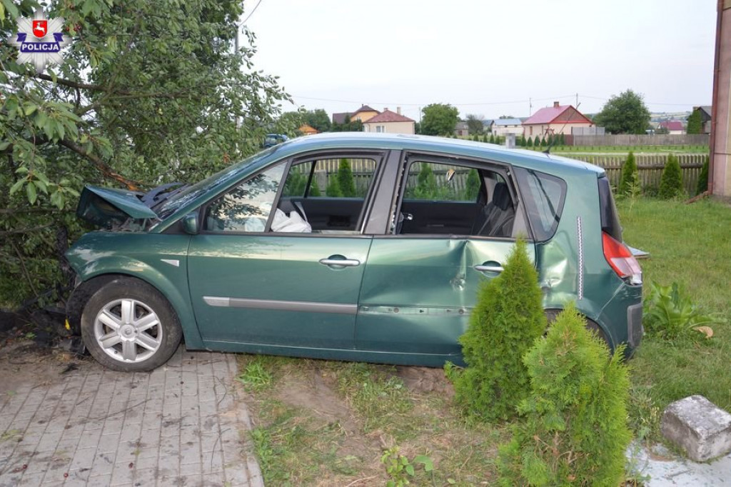 Wielącza: Zasnął za kierownicą i wjechał w ogrodzenie